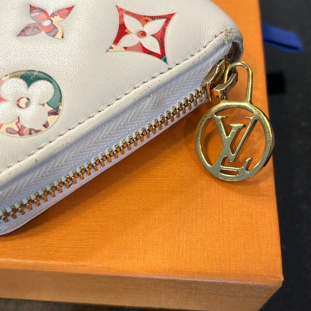 Louis Vuitton Coussin Wallet w/box & dustbag COA included - Picture 3 of 13